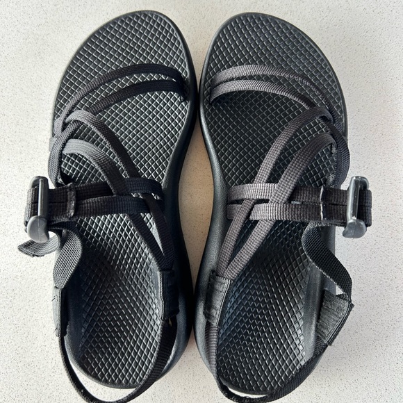 NWOT Women’s Black Chaco Sandals Size 7 - Picture 1 of 7